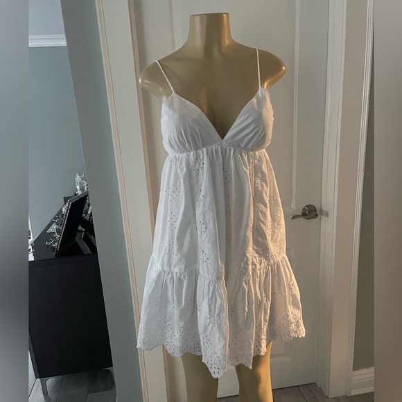 ZARA OPENWORK EMBROIDERED WHITE SUMMER  DRESS - Picture 3 of 7
